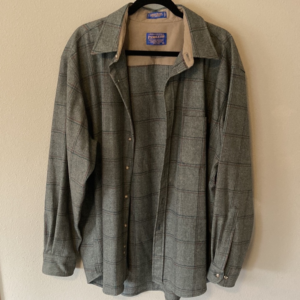 Vintage Pendleton 100% virgin wool long sleeve button up shirt